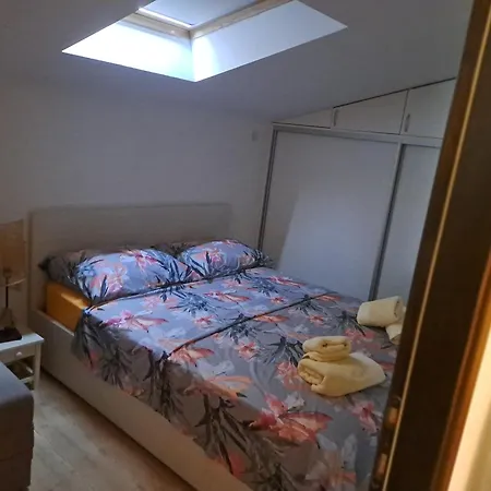 Апартаменты Ines Трогир